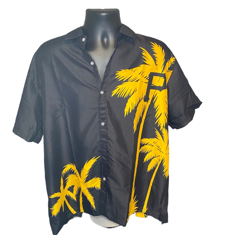 Like new Pittsburgh Pirates AXL “PROMO” button down shirt.